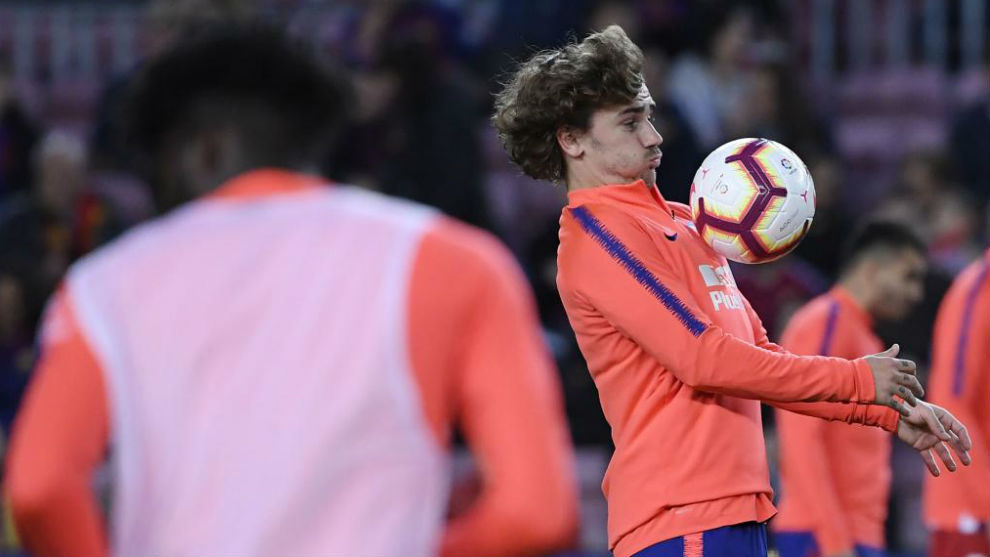 Griezmann during the warm-up ahead of Barcelona vs Atletico Madrid.