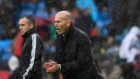 Zidane anima a su equipo durante el partido ante el Eibar-