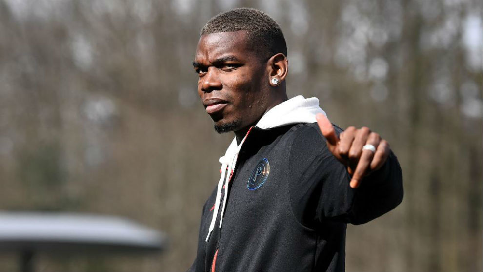 Pogba arriving at France&apos;s national team base at Clairefontaine.