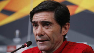 Marcelino durante una rueda de prensa de la Europa League.