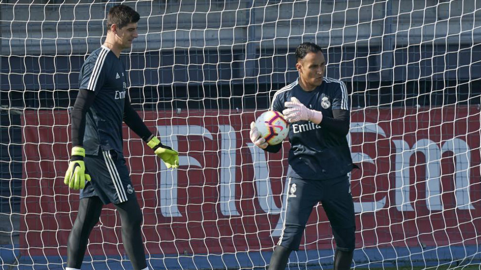 Courtois and Keylor Navas in a training session at Valdebebas.
