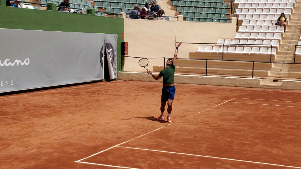 Djokovic, durante su entrenamiento en el Club de Tenis Puente Romano...