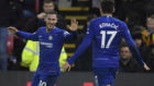 Hazard y Kovacic celebran un gol con el Chelsea