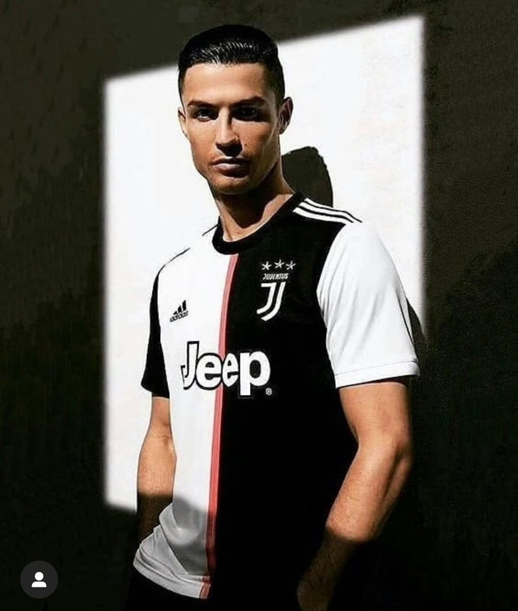 ajuste ozono material Juventus unveil controversial new home shirt without their iconic stripes |  MARCA in English