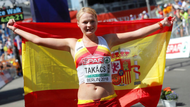 Julia Takacs, con la bandera de Espaa, en imagen de archivo