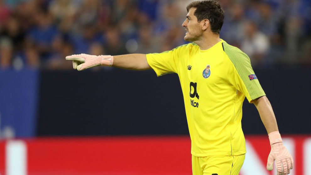 Iker Casillas playing for Porto.