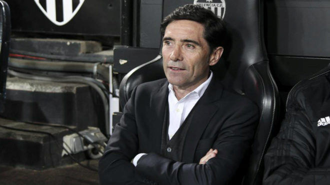 Marcelino on the bench at Mestalla.