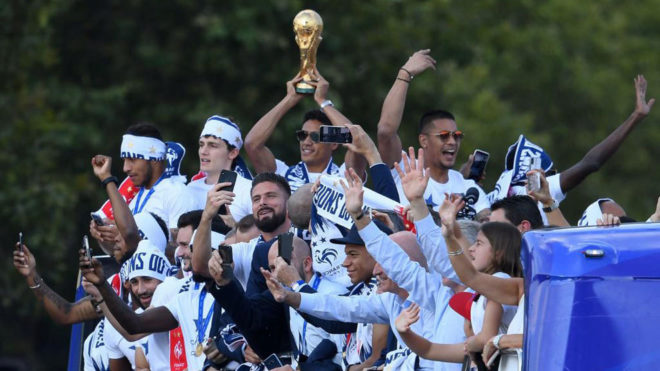 Los jugadores de Francia celebran el Mundial conquistado en Rusia.