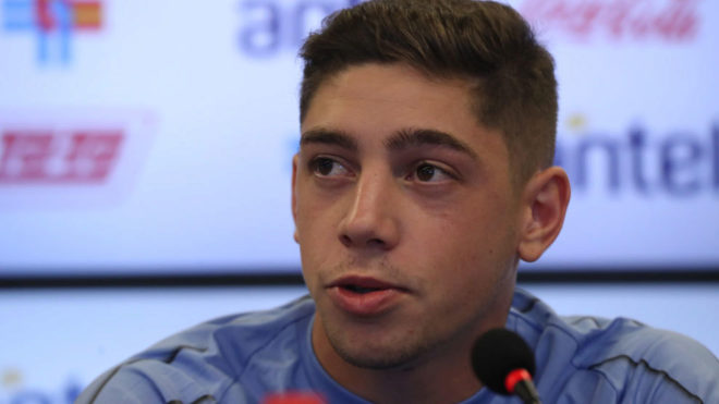 Fede Valverde speaking at Uruguay&apos;s press conference.