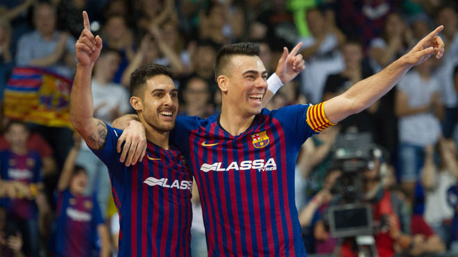 Adolfo y Sergio Lozano celebran uno de los goles del Bara Lassa.