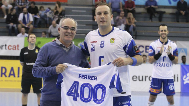 lvaro Ferrer, cuando alcanzo 400 partidos en la Liga Asobal.