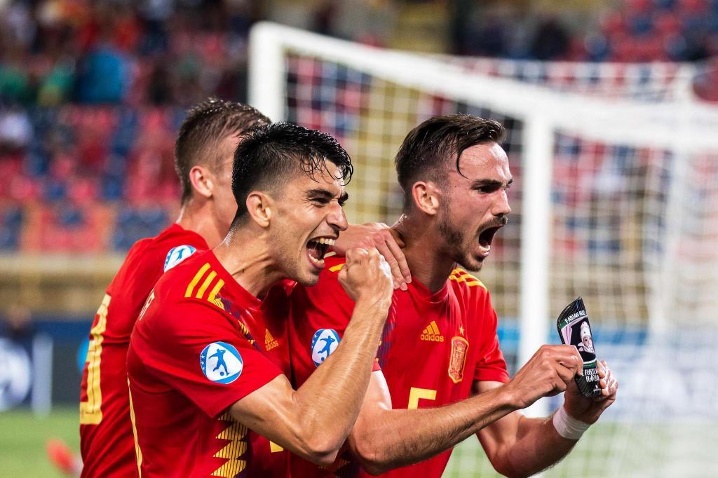 Bologna (Italy), 22/06/2019.- Fabian Ruiz (R) celebrates with his teammates after scoring the 3-0 lead during the UEFA European Under-21 Championship 2019 group A soccer match between <HIT>Spain</HIT> and <HIT>Poland</HIT> in Bologna, Italy, 22 June 2019. (Italia, Polonia, Espaa) EFE/EPA/ALFIO GUARISE