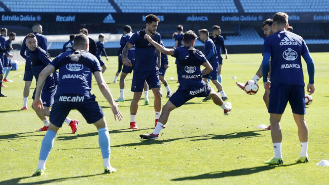 Los jugadores del Celta de Vigo realizan un entrenamiento en A Madroa.