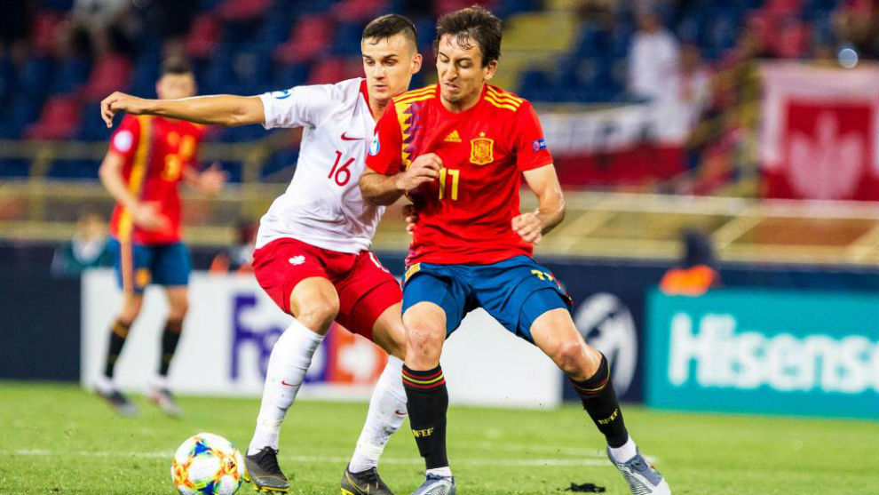 Mikel Oyarzabal during the match against Poland.