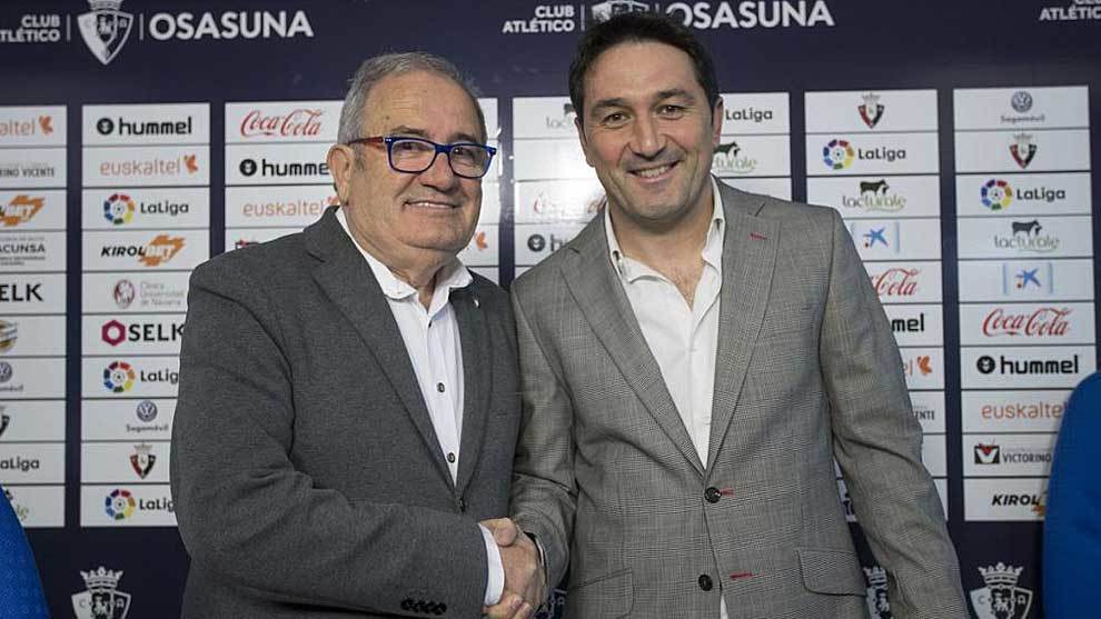 El director deportivo Braulio Vzquez, junto al presidente Luis...