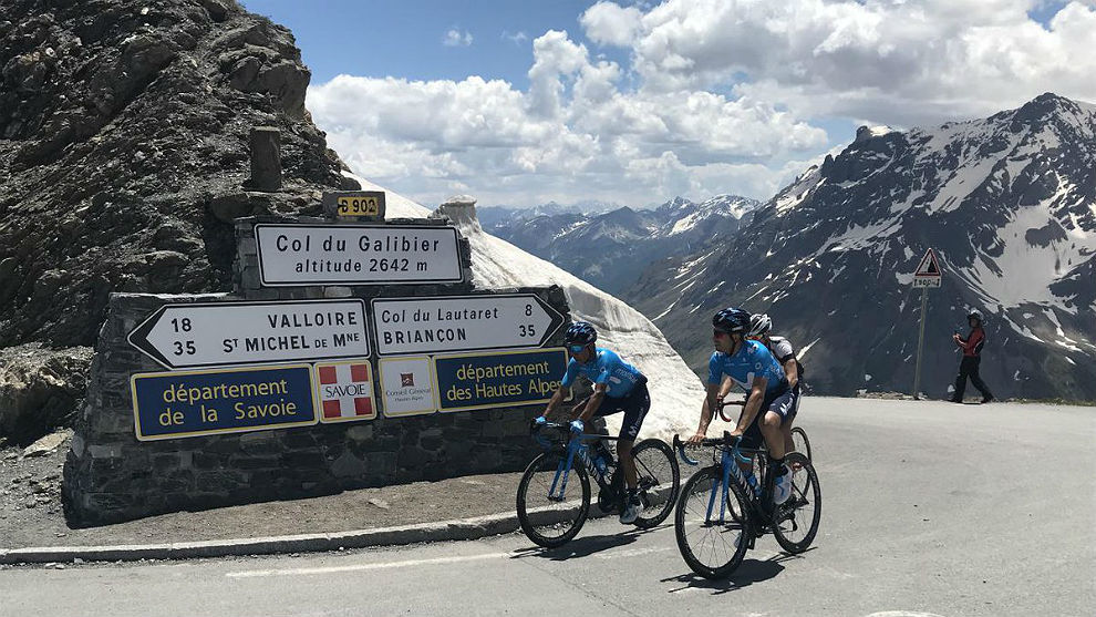 Nairo Quintana y Mikel Landa trabajaron juntos en los Alpes dos das...