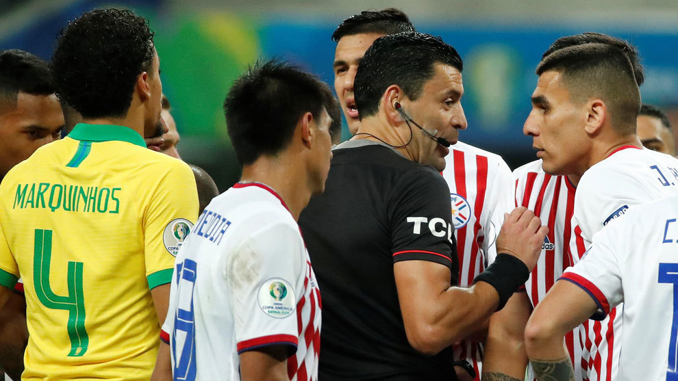 El chileno Roberto Tobar pit el Brasil-Paraguay de cuartos de final