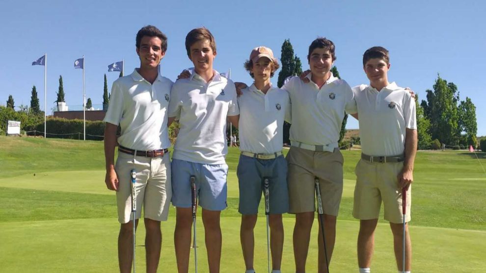 Algunos de los jvenes golfistas que participaron en el Open. /