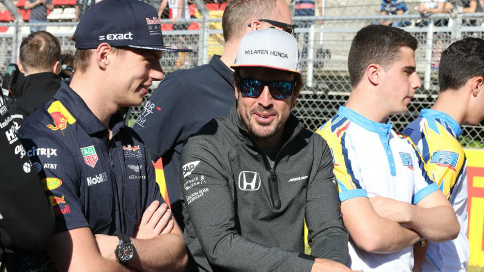 Verstappen y Alonso, durante el pasado Gran Premio de Espaa