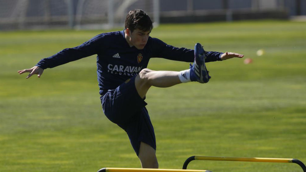 Alberto Soro, durante un entrenamiento con el Zaragoza.