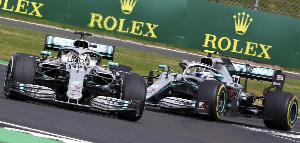 Los dos Mercedes en Silverstone.