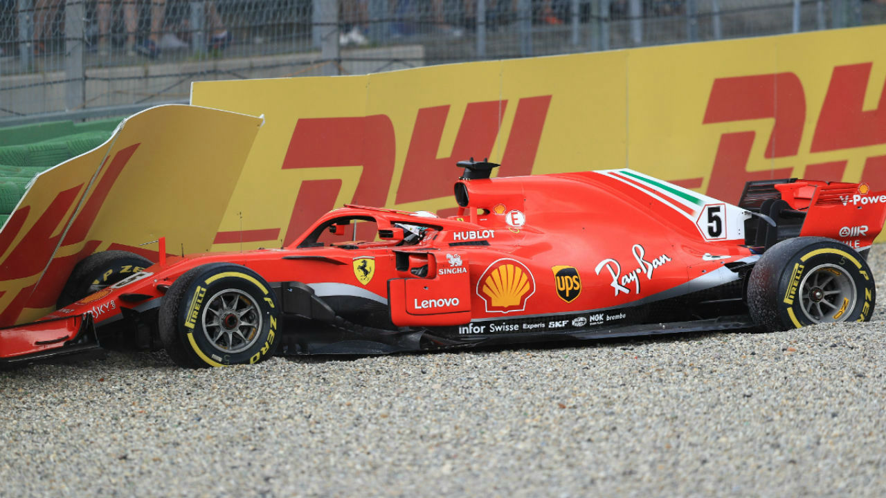 Vettel, en el momento de impactar con la proteccin, en el GP de Alemania 2018.