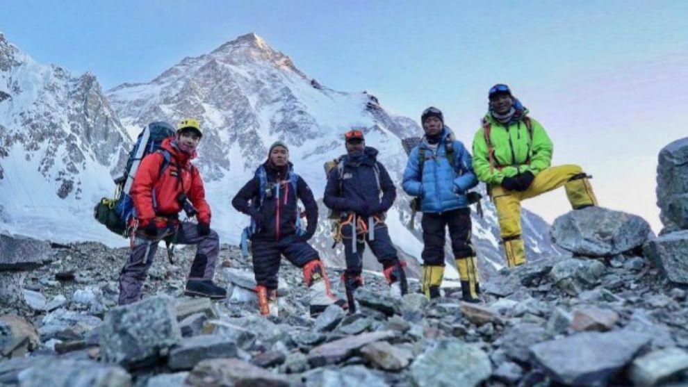 Los cinco alpinistas el pico del K2 esta maana
