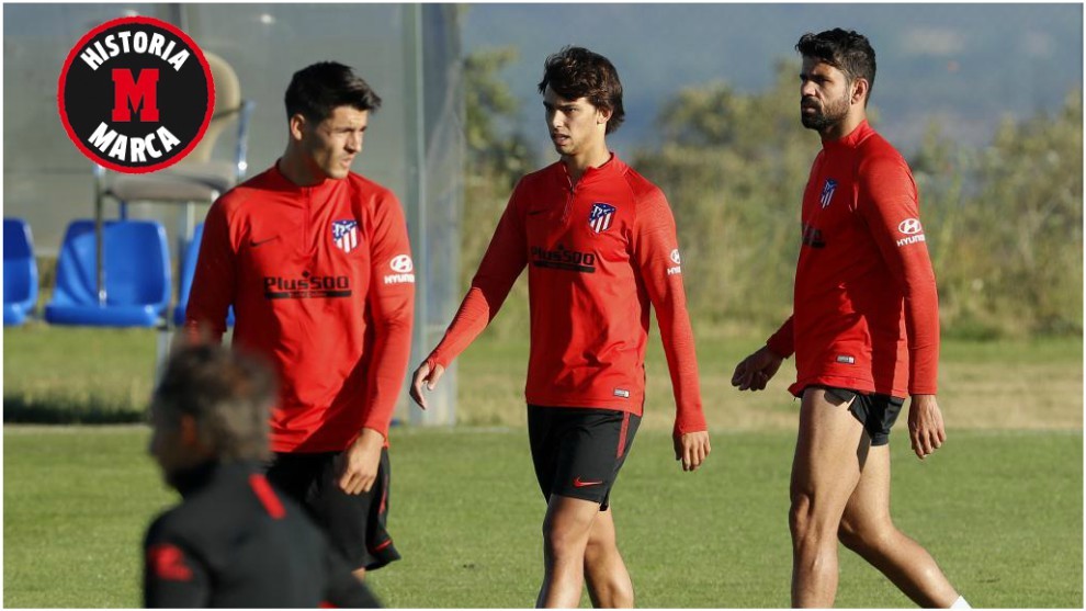 Morata, Joao Flix y Diego Costa, durante un entrenamiento del...