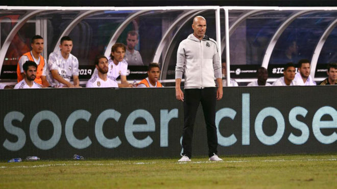 Image result for Zidane vs Tottenham AUDI CUP