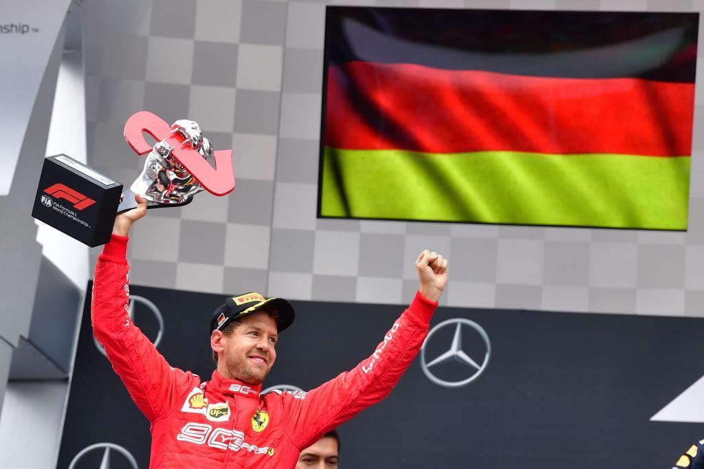 Sebastian Vettel celebrando el segundo puesto conseguido en Hockenheim.