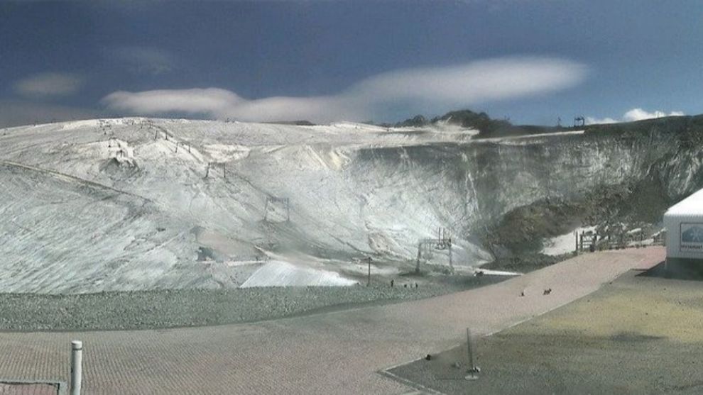El glaciar francs de la Girose (Les 2 Alpes) tena que cerrar el 25...