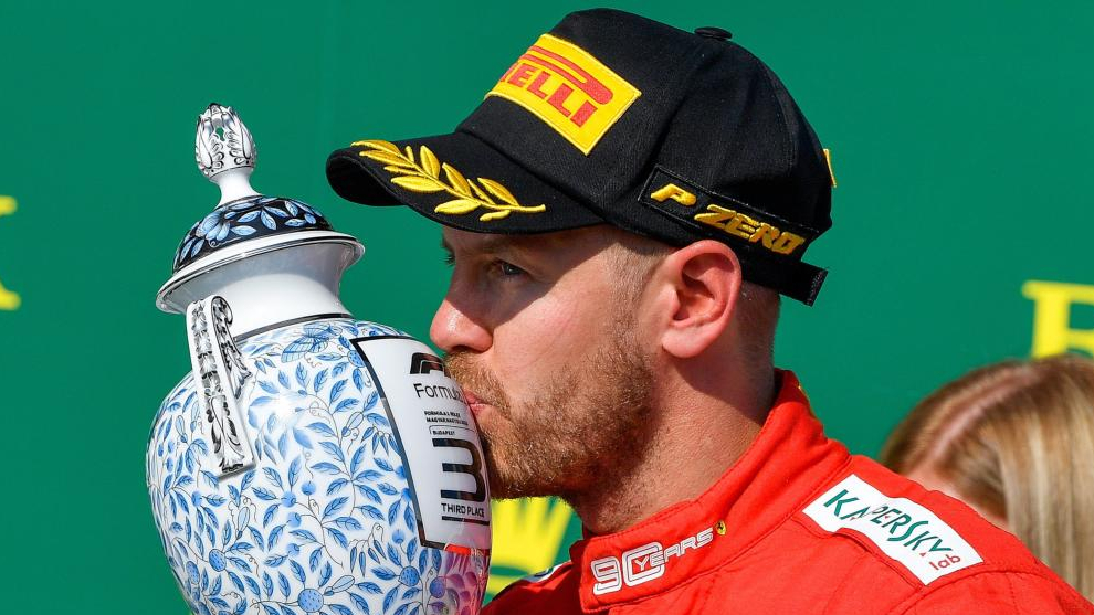 Vettel celebra su tercer puesto en Hungra.