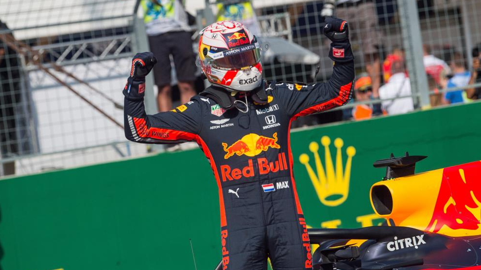 Max Verstappen celebra su primera &apos;pole&apos; en Hungra.