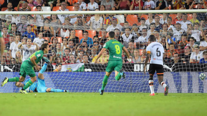 Gol de penalti de Oyarzabal al Valencia.