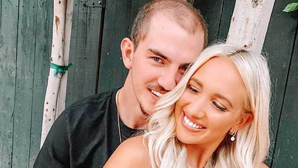 Alex Caruso (Los Angeles Lakers) is dating the model Abby Brewer