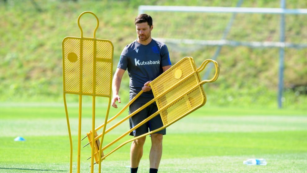 Xabi Alonso during his first training session at Sanse.