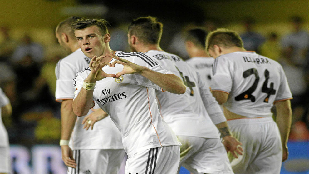 Bale celebra su primer gol con el Madrid, en el campo del Villarreal.
