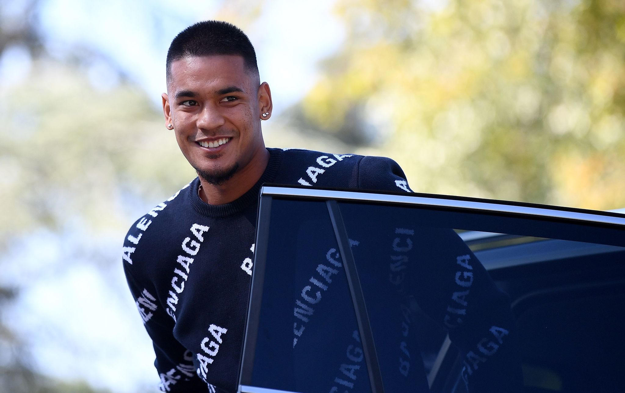 Frances goalkeeper Alphonse <HIT>Areola</HIT> arrives at the French national football team training base in Clairefontaine-en-Yvelines on September 2, 2019, as part of the teams preparation for the upcoming qualification Euro-2020 football matches. (Photo by FRANCK FIFE / AFP)