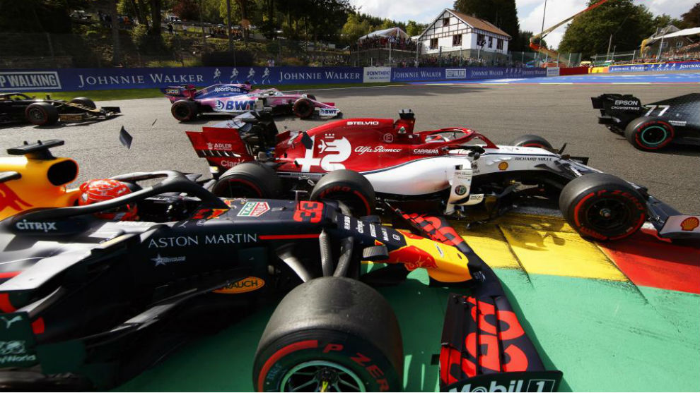 El toque entre Verstappen y Raikkonen, en Spa.
