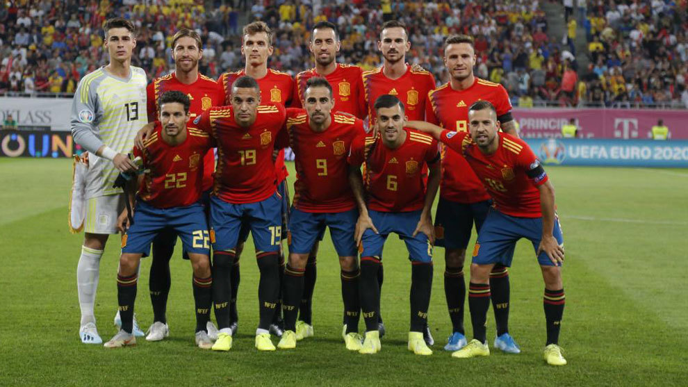 Selección Española: Un cambio de cara en El Molinón ...