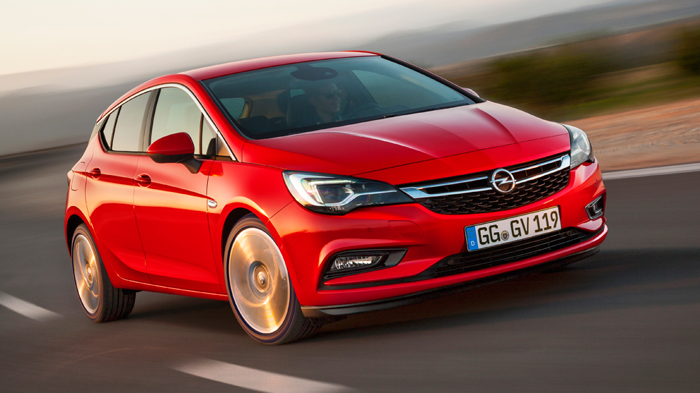 Al volante del Opel Astra 2020: retoques estéticos y nuevos motores eficientes
