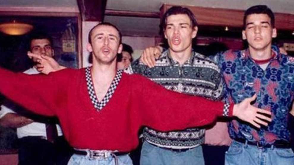 Sasa Curcic de fiesta con Savo Milosevic y Kovacevic
