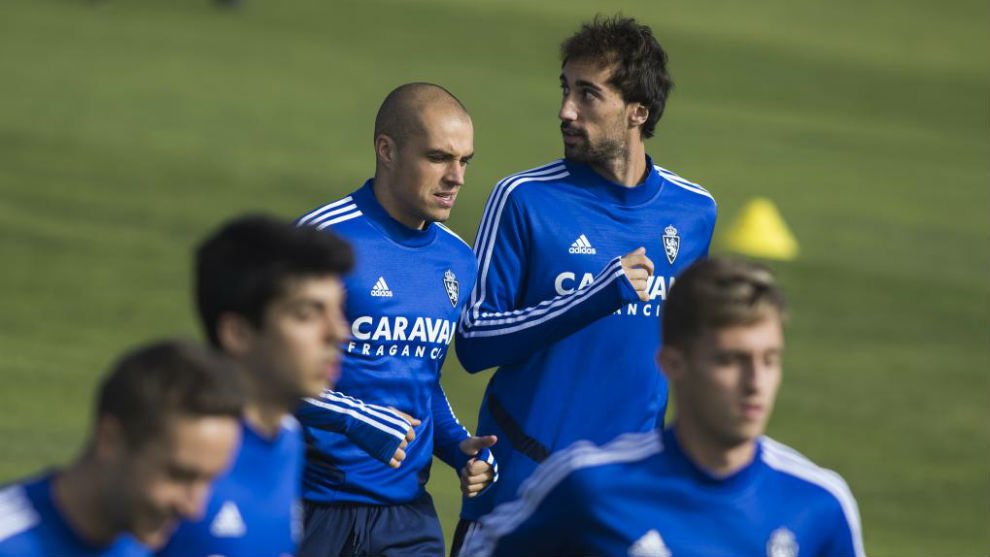 igo Eguaras junto a Jorge Pombo en un entrenamiento.
