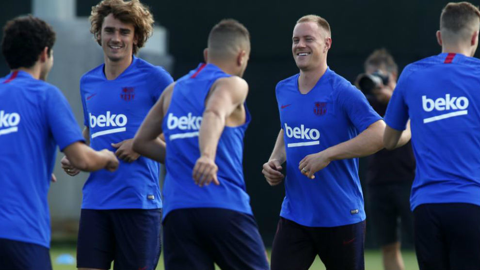 Varios jugadores del Barcelona, en un entrenamiento