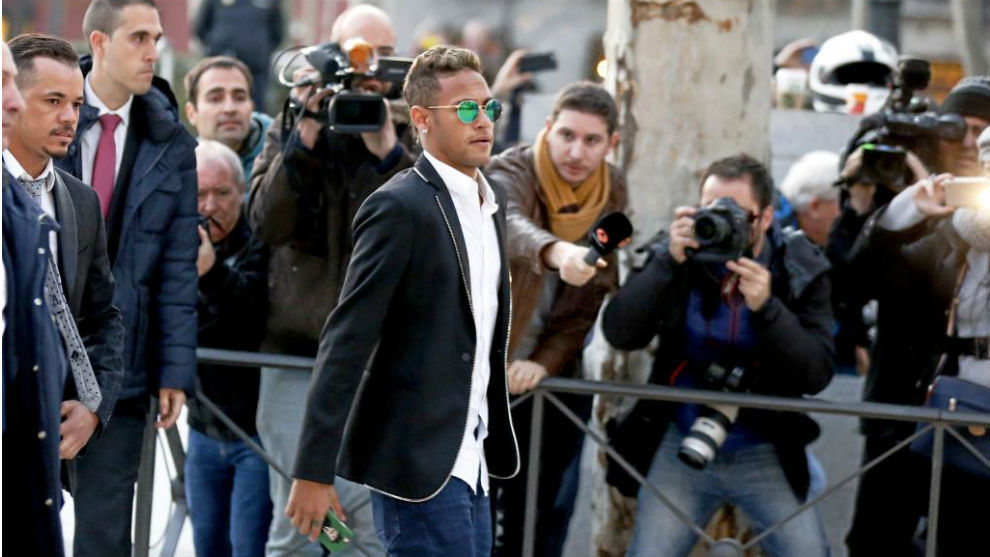 Neymar-Barca contract dispute going to court