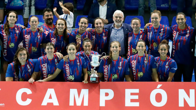 La planitlla del Mataró, ganadora de la Supercopa de España.