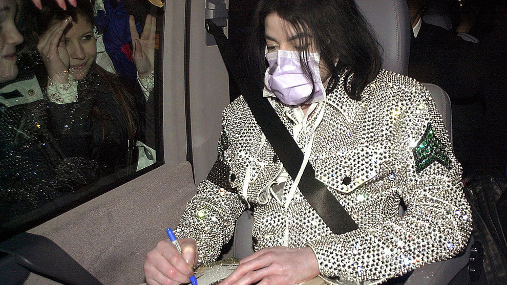 Michael llevaba máscaras y cinta en la nariz? | Marca.com