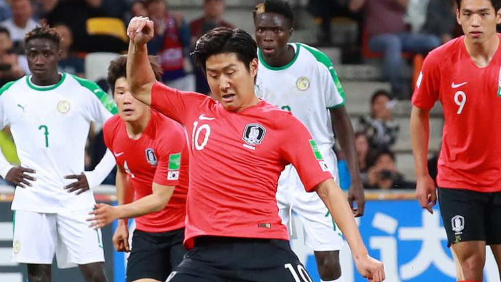 Kang In Lee ejecuta un penalti durante el Mundial Sub 20.