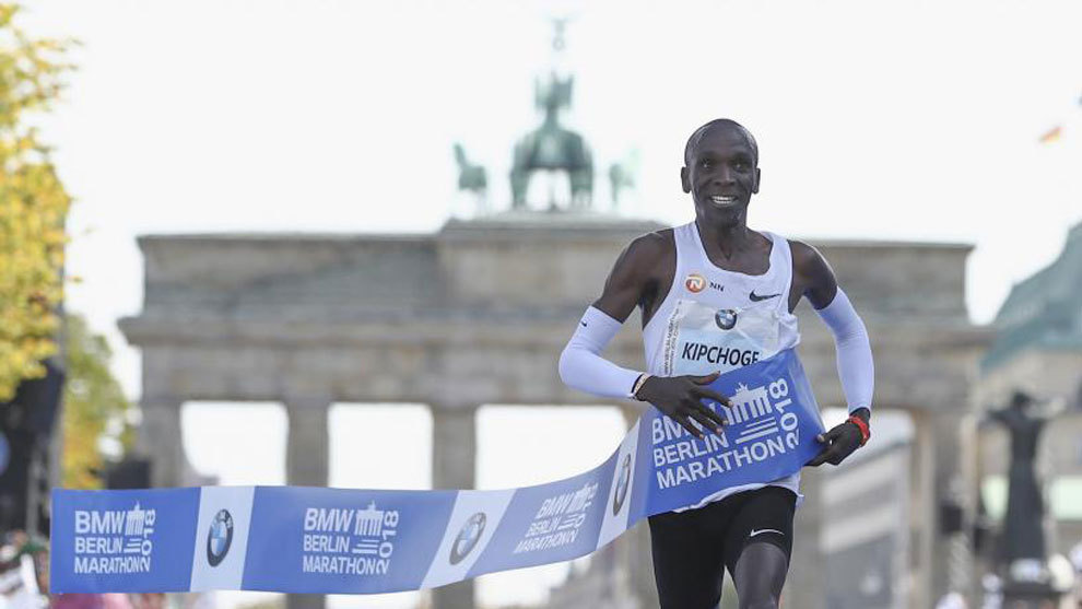 Kipchoge, el día que batió el récord del mundo en el maratón de Berlín 2018.
