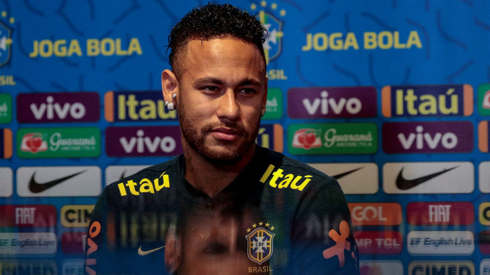 Neymar (27), en rueda de prensa